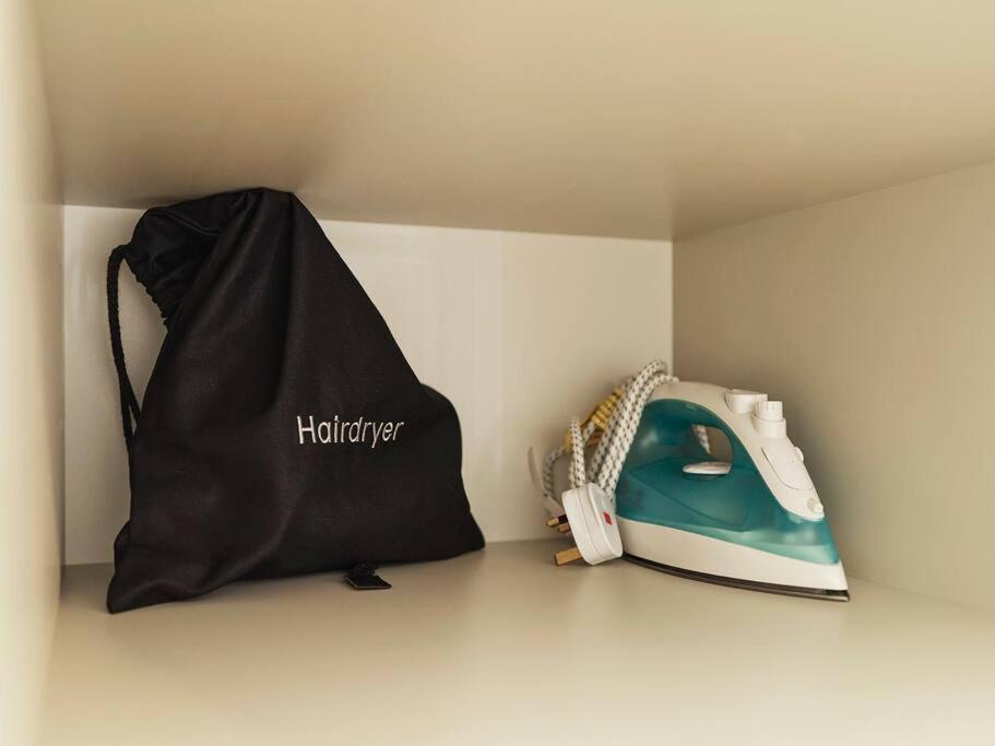 Rofennie Suite -Luxury Ensuite Room! Maidstone Eksteriør billede